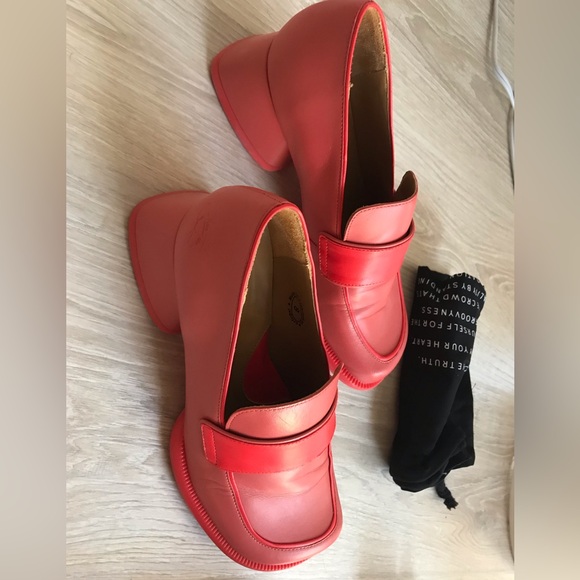 FLUEVOG- mod ‘Shelly’ in sherbet orange size 8 - Picture 7 of 7